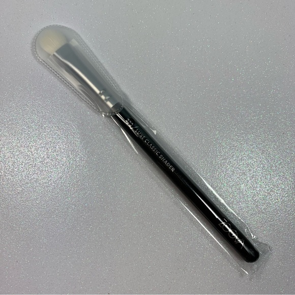 Zoeva 232 Brush - Picture 5 of 8